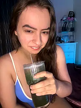 Snapshot of eleonoree chatting on 27, 10, 2025 eleonoree online show from 27, 10, 2025