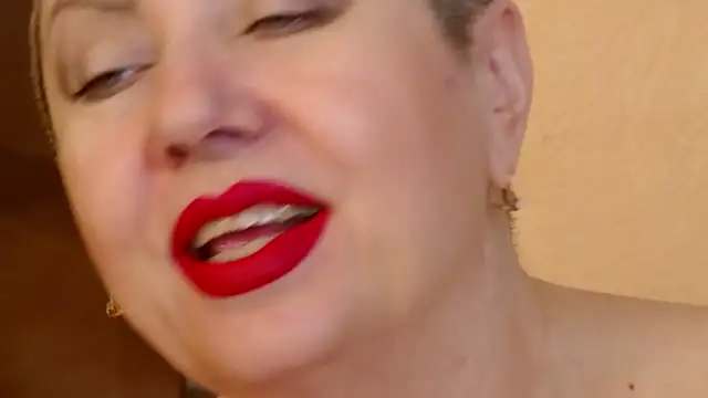 Snapshot of LadyPosh chatting on 28, 10, 2025 LadyPosh online show from 28, 10, 2025