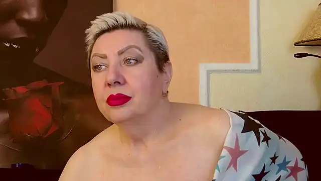 Snapshot of LadyPosh chatting on 20, 11, 2025 LadyPosh online show from 20, 11, 2025