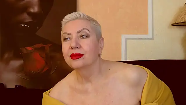 Snapshot of LadyPosh chatting on 10, 10, 2025 LadyPosh online show from 10, 10, 2025