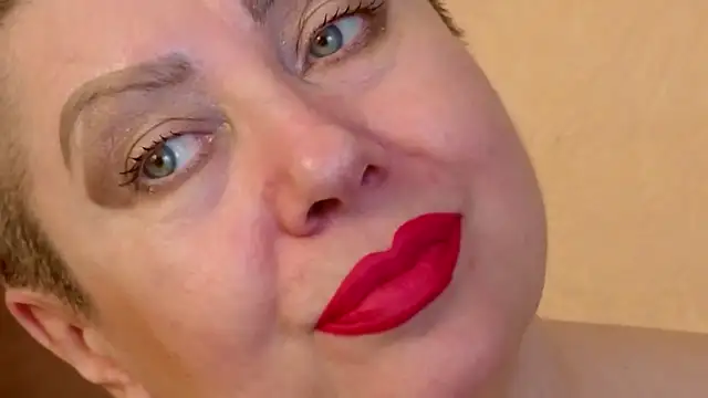 Snapshot of LadyPosh chatting on 30, 10, 2025 LadyPosh online show from 30, 10, 2025