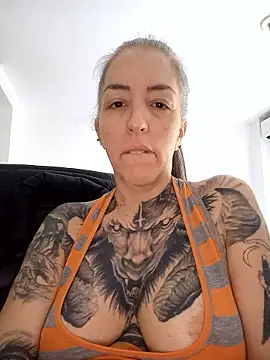 vamporasuccubus19777 online show from 18, 1, 2026