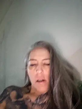 Snapshot of vamporasuccubus19777 chatting on 1, 10, 2025 vamporasuccubus19777 online show from 1, 10, 2025