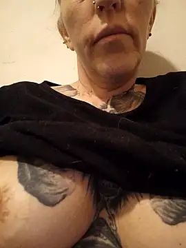 vamporasuccubus19777 online show from 27, 7, 2026