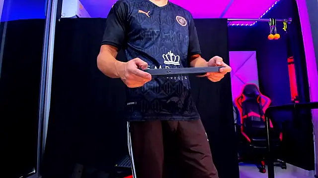 Snapshot of Aydenmiller96 chatting on 27, 10, 2025 Aydenmiller96 online show from 27, 10, 2025