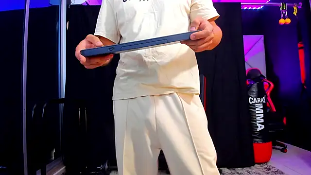 Snapshot of Aydenmiller96 chatting on 4, 11, 2025 Aydenmiller96 online show from 4, 11, 2025