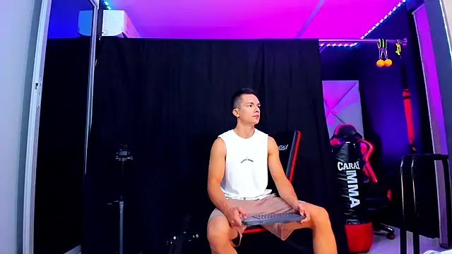 Snapshot of Aydenmiller96 chatting on 3, 11, 2025 Aydenmiller96 online show from 3, 11, 2025