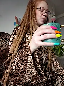 LucidLucy online show from 26, 2, 2025