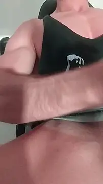 sexy fit guy on cam online show from 12, 11, 2025