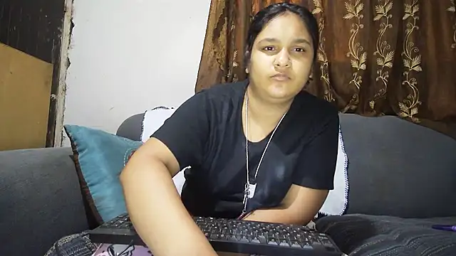 Snapshot of Indianbloom- chatting on 23, 9, 2025 Indianbloom- online show from 23, 9, 2025