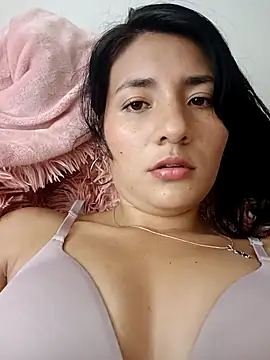 Snapshot of emily_honter chatting on 21, 2, 2025 emily honter online show from 21, 2, 2025