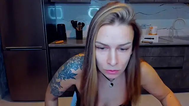 AlexiaDarren online show from 7, 2, 2025