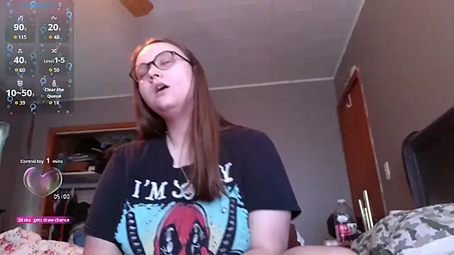 Snapshot of ZeTurtleMaster chatting on 14, 11, 2025 ZeTurtleMaster online show from 14, 11, 2025