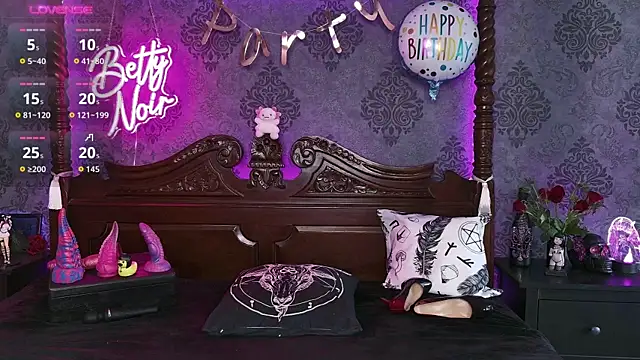 BettyNoir online show from 23, 9, 2025