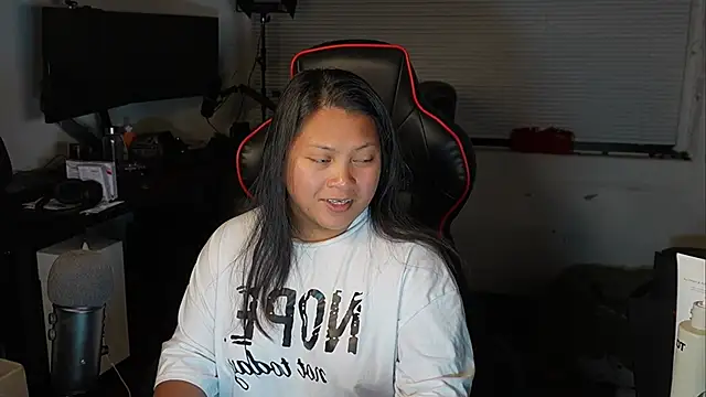 Bubbleliyah online show from 8, 10, 2025