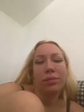 Snapshot of SofiaJoy chatting on 7, 5, 2026 SofiaJoy online show from 7, 5, 2026