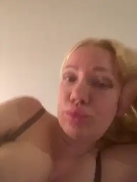 Snapshot of SofiaJoy chatting on 30, 4, 2026 SofiaJoy online show from 30, 4, 2026