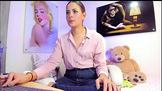 KimberlySaen online show from 6, 10, 2025