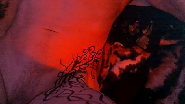 Snapshot of justinewe69 chatting on 2, 2, 2026 justinewe69 online show from 2, 2, 2026