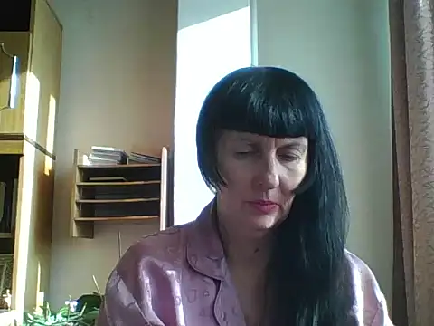 MelanyBanks online show from 2, 11, 2025