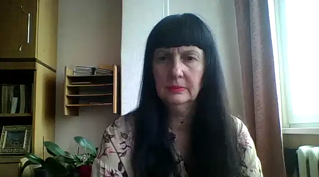 MelanyBanks online show from 4, 3, 2025