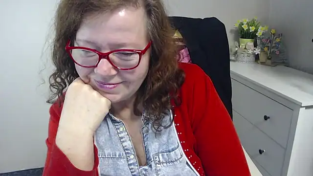 Adelewildx online show from 12, 2, 2025