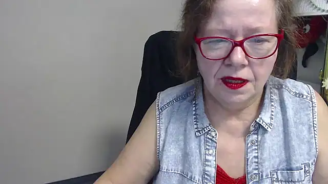 Adelewildx online show from 27, 2, 2025