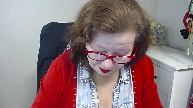 Adelewildx online show from 4, 2, 2025