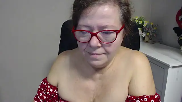 Adelewildx online show from 6, 2, 2025