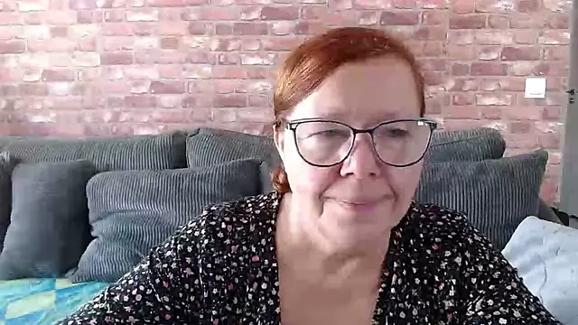 Adelewildx online show from 3, 10, 2025