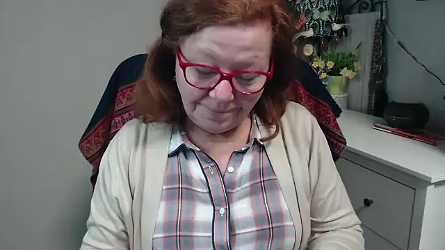 Adelewildx online show from 25, 11, 2025