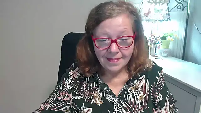 Adelewildx online show from 25, 9, 2025
