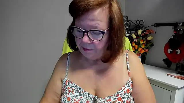 Adelewildx online show from 23, 7, 2026