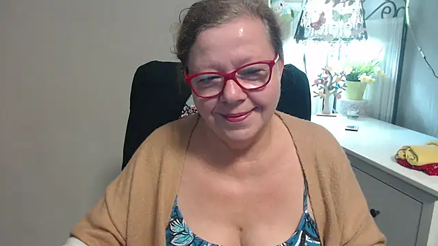 Adelewildx online show from 22, 9, 2025