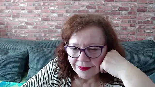Adelewildx online show from 9, 2, 2025