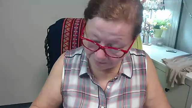 Adelewildx online show from 14, 10, 2025