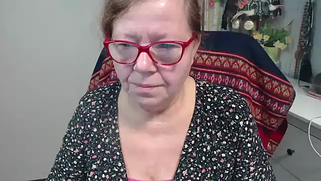 Adelewildx online show from 11, 11, 2025