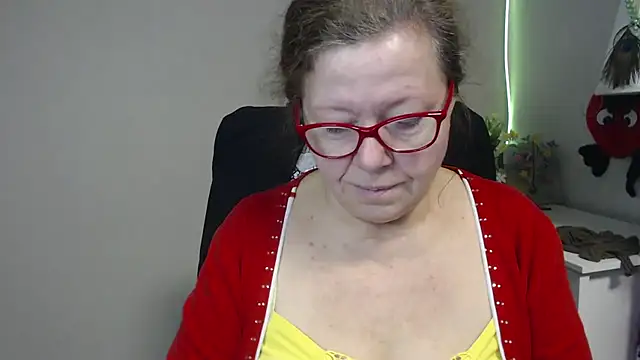 Adelewildx online show from 25, 2, 2025