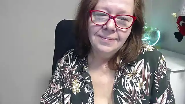 Adelewildx online show from 11, 3, 2025