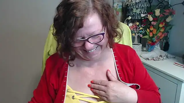 Snapshot of Adelewildx chatting on 4, 5, 2026 Adelewildx online show from 4, 5, 2026