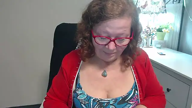 Adelewildx online show from 16, 9, 2025