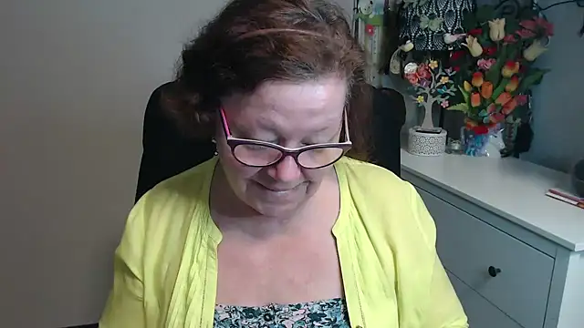 Snapshot of Adelewildx chatting on 6, 5, 2026 Adelewildx online show from 6, 5, 2026