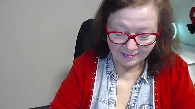 Adelewildx online show from 17, 3, 2025