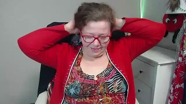 Adelewildx online show from 26, 2, 2025