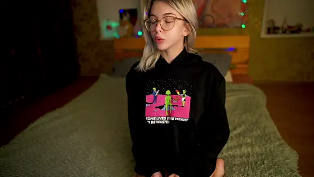 Allison Cuty online show from 20, 3, 2025
