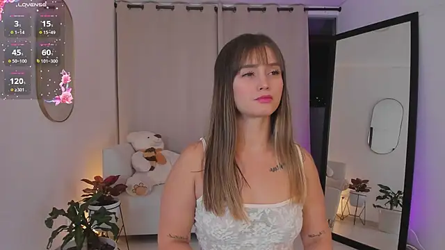 roxie gates  online show from 19, 11, 2025