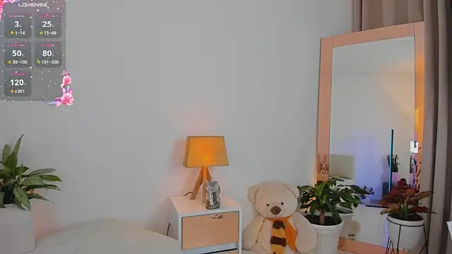 roxie gates  online show from 7, 3, 2026