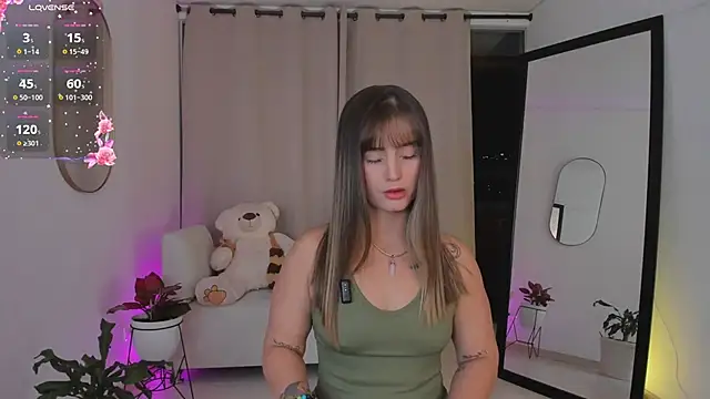 roxie gates  online show from 21, 10, 2025