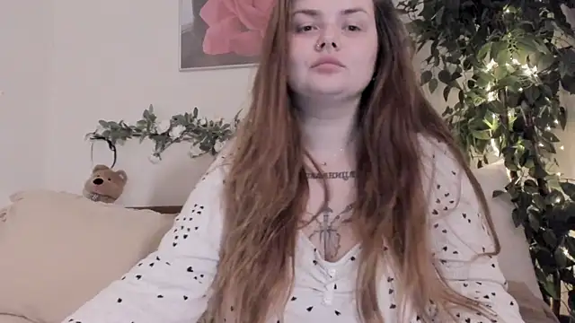 Eva Shameless online show from 10, 11, 2025