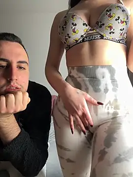 couplepenetration online show from 13, 2, 2025